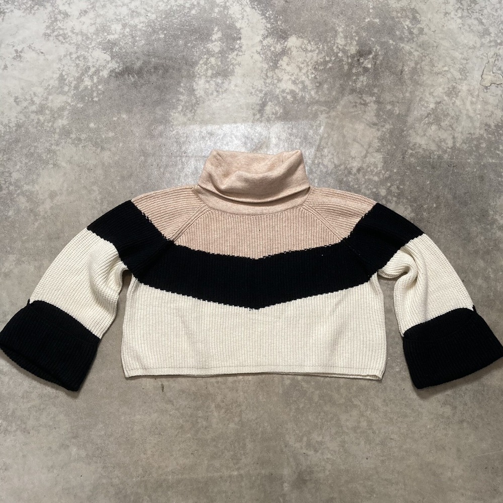 4si3nna Womens Size S Colorblock Cropped Turtleneck Oversized Knit Sweater